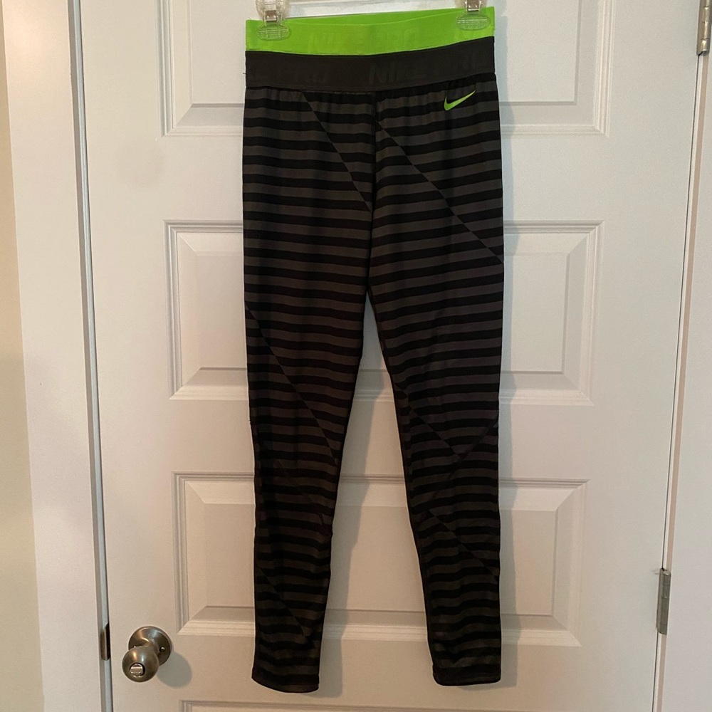 Nike Pro leggings